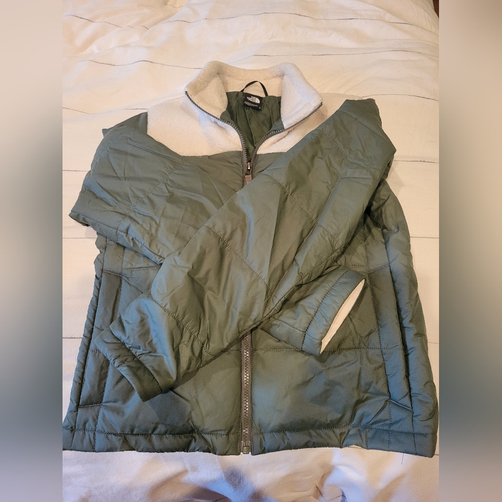 Women's The North Face Green Jacket - Picture 2 of 4